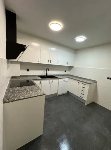 Reforma de cocina en Sant Boi de Llobregat por Reformas Romero (2)